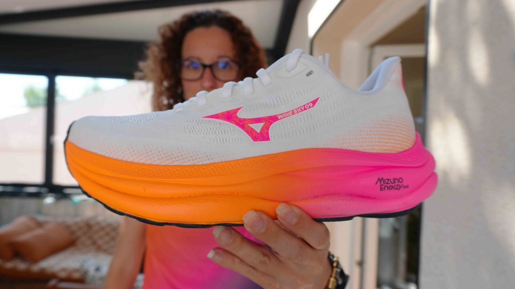 Mizuno Wave Sky 9 Hanabi – Inspirée des feux d’artifice japonais