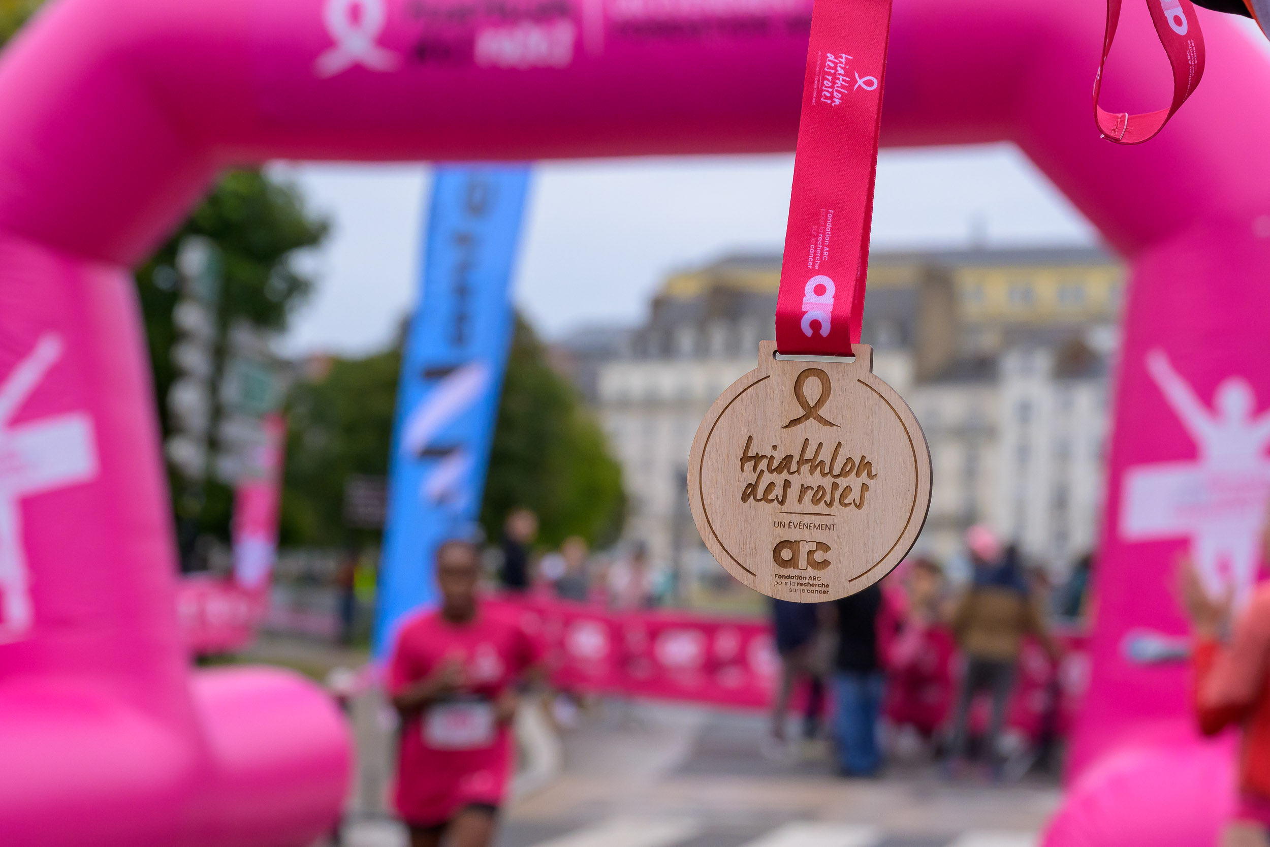 Triathlon des Roses 2026 : le défi solidaire revient à Paris