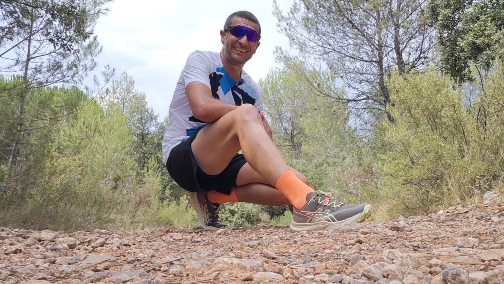 ASICS Fuji Lite 7 : légère au pied, sérieuse sur les sentiers